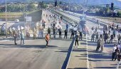 ЗА ВЕЧЕРАС НАЈАВЉЕНА БЛОКАДА АУТО-ПУТА У ПАКОВРАЋУ: Јелесијевић огорчен на колеге из опозиције: Боли вас г...... за народ