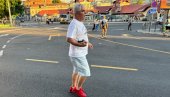 SA FLAŠOM VISKIJA NA BLOKADE: Kreno da maltretira građane, a alkohol nosi pod ruku (FOTO)