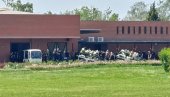 ТИЈАНА (19) У БЕЛОМ КОВЧЕГУ, ПРЕКРИВЕНИМ ЦВЕЋЕМ: Нови Сад се уз сузе опрашта од девојке трагично страдале у Будви (ФОТО)