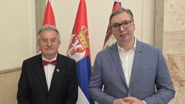 ВУЧИЋ СА СРПСКИМ АМБАСАДОРОМ У ЦРНОЈ ГОРИ: Позвао сам га на важан састанак (ФОТО)
