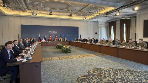 SKANDAL NA PREGOVORIMA U ISTANBULU: Delegati Kijeva direktno telefonom povezali spoljnog učesnika na sastanku sa Rusijom
