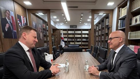 VUČEVIĆ SA SLOVAČKIM AMBASADOROM: Suverenistička politika predsednika Vučića i premijera Fica na ponos oba naroda VUČEVIĆ SA SLOVAČKIM AMBASADOROM: Suverenistička politika predsednika Vučića i premijera Fica na ponos oba naroda