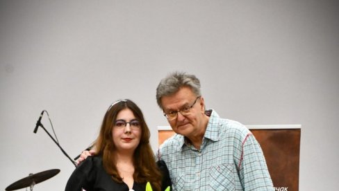 СТИХОВИ БУНТА И ПРКОСА: Лауреат 62.Дисовог пролећа песник Небојша Васовић СТИХОВИ БУНТА И ПРКОСА: Лауреат 62.Дисовог пролећа песник Небојша Васовић