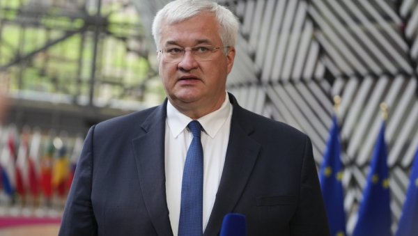 РУСИЈА ХОЋЕ РАТ Сибиха: Нису одговорили ни на један наш предлог РУСИЈА ХОЋЕ РАТ Сибиха: Нису одговорили ни на један наш предлог