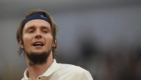 БУБЛИК СЕ ПЛАСИРАО У ПОЛУФИНАЛЕ МАСТЕРСА У ПАРИЗУ! Казахстанац обезбедио прво полуфинале Мастерса у каријери БУБЛИК СЕ ПЛАСИРАО У ПОЛУФИНАЛЕ МАСТЕРСА У ПАРИЗУ! Казахстанац обезбедио прво полуфинале Мастерса у каријери