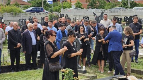 ГОДИШЊИЦА УБИСТВА ДИМИТРИЈА ПОПОВИЋА У ГРАЧАНИЦИ: Прекинут млади живот као последица безумне мржње