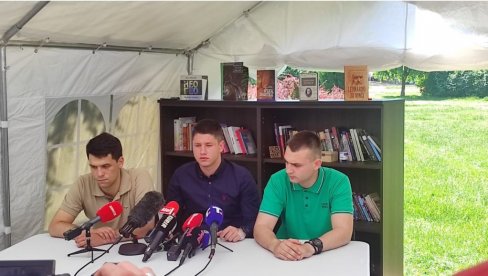 БИЛИ СМО МЕТА ФАШИСТИЧКОГ НАПАДА Павловић: У једном тренутку шесторица њих су ме ударали (ВИДЕО)