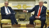 ШТА ЈЕ МЕРЦ ПОКЛОНИО ТРАМПУ? Да ли је немачки канцелар успео да дирне америчког председника