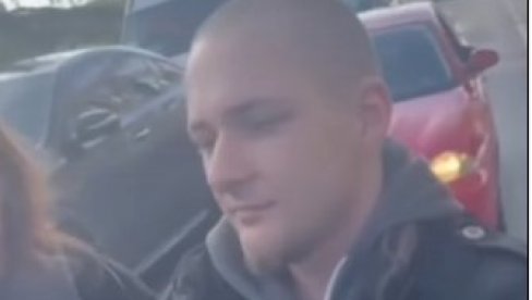 НАДАМ СЕ ДА ЋЕШ УМРЕТИ ОД РАКА: Блокадер на најмонструознији начин извређао самохрану мајку троје деце (ВИДЕО)