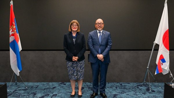 МАЈА ГОЈКОВИЋ У ЈАПАНУ ПОСЕТИЛА КОМПАНИЈУ „ТОЈО ТАЈЕРС“: Осам јапанских фабрика тренутно послује у Војводини МАЈА ГОЈКОВИЋ У ЈАПАНУ ПОСЕТИЛА КОМПАНИЈУ „ТОЈО ТАЈЕРС“: Осам јапанских фабрика тренутно послује у Војводини