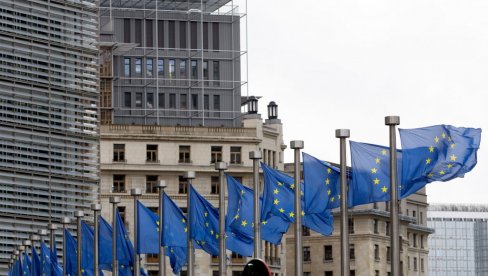 ВЛАДА У БЕРЛИНУ ТРАЖИ ДА СЕ У ЕУ УКИНЕ ПРИНЦИП ЈЕДНОГЛАСНОСТИ У ОДЛУЧИВАЊУ: Вето шанса или кочница за нас ВЛАДА У БЕРЛИНУ ТРАЖИ ДА СЕ У ЕУ УКИНЕ ПРИНЦИП ЈЕДНОГЛАСНОСТИ У ОДЛУЧИВАЊУ: Вето шанса или кочница за нас