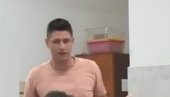 ОВАЈ СНИМАК МИЛОША ПАВЛОВИЋА ЈОШ НИСТЕ ВИДЕЛИ: Погледајте како држи млађим колегама вежбе из имунологије (ВИДЕО) ОВАЈ СНИМАК МИЛОША ПАВЛОВИЋА ЈОШ НИСТЕ ВИДЕЛИ: Погледајте како држи млађим колегама вежбе из имунологије (ВИДЕО)