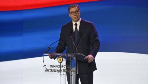 VUČIĆ NA DANU MUP I POLICIJE: Mnogo je teško biti policajac (VIDEO) VUČIĆ NA DANU MUP I POLICIJE: Mnogo je teško biti policajac (VIDEO)