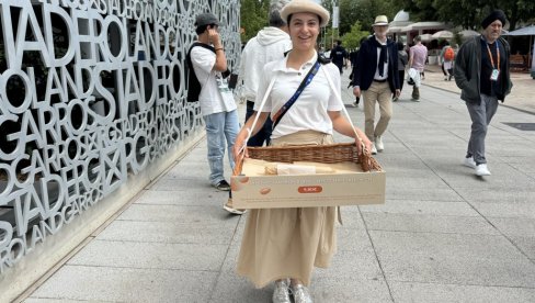 DA SE ČALABRCNE I GUCNE IZMEĐU MEČEVA: Na Rolan Garosu, na tenisu i oko njega (FOTO)