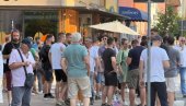 ИЗБОРИ У КОСЈЕРИЋУ И ЗАЈЕЧАРУ: Познато колико је људи изашло на биралишта до 18 сати; Блокадери напали комби са радницима (ФОТО/ВИДЕО) ИЗБОРИ У КОСЈЕРИЋУ И ЗАЈЕЧАРУ: Познато колико је људи изашло на биралишта до 18 сати; Блокадери напали комби са радницима (ФОТО/ВИДЕО)