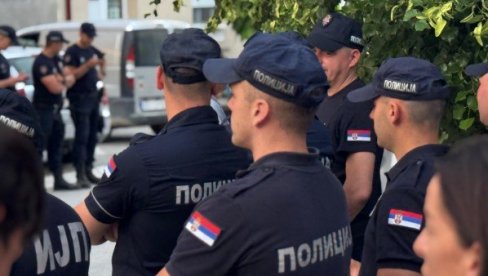 UŽAS U BEOGRADU: Pronađeno telo u poodmakloj fazi raspadanja UŽAS U BEOGRADU: Pronađeno telo u poodmakloj fazi raspadanja