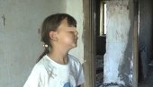 MALA HEROINA: Devojčica spasila braću iz zapaljene kuće (VIDEO)