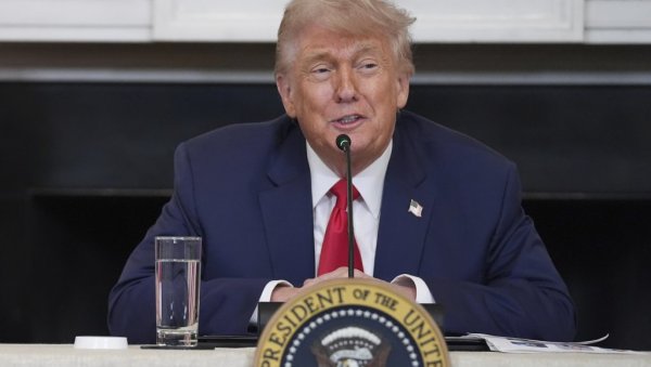 АКО ПЉУНУ, УДАРИЋЕМО! Трамп о учесницима нереда у Лос Анђелесу: Такво непоштовање неће бити толерисано АКО ПЉУНУ, УДАРИЋЕМО! Трамп о учесницима нереда у Лос Анђелесу: Такво непоштовање неће бити толерисано