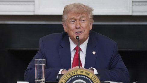 ТРАМП ЛИКУЈЕ: Слаб одговор Ирана на америчке нападе
