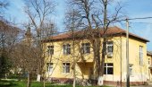 ПРВА РЕКОНСТРУКЦИЈА ШКОЛЕ У САКУЛАМА: ОШ „Зоран Петровић“ након 65 година чека грађевинце