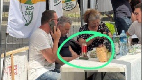 ОПИЈАЊЕ У НАЦИЛЕНДУ: Блокадери се наливају, а грађани Београда не могу нигде (ФОТО/ВИДЕО) ОПИЈАЊЕ У НАЦИЛЕНДУ: Блокадери се наливају, а грађани Београда не могу нигде (ФОТО/ВИДЕО)
