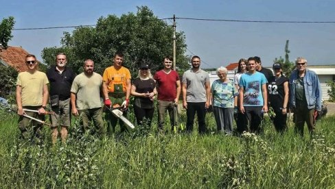 PRVA AKCIJA VRŠAČKIH GORANA: Volonteri orezivali drvored na Središtanskom putu