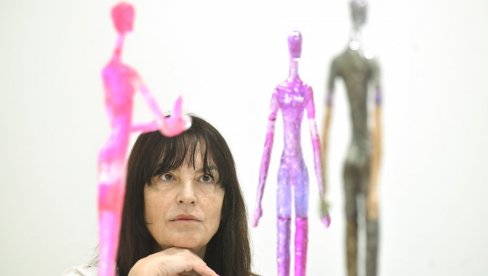 SKULPTURE NA OTVORENOM POLJU LJUBAVI: Jelena Kršić predstavlja novu seriju radova na izložbi Izlečište u galeriji Sanjaj SKULPTURE NA OTVORENOM POLJU LJUBAVI: Jelena Kršić predstavlja novu seriju radova na izložbi Izlečište u galeriji Sanjaj