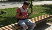 ЗАБОРАВИЛА ЦЕЛУ ПЕНЗИЈУ НА КЛУПИ: Поштени налазач вратио новчаник пензионерки у Бачкој Паланци