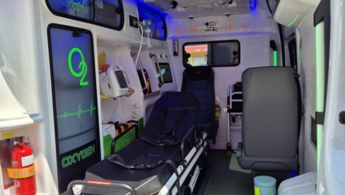 HITNA POMOĆ ZATRPANA POZIVIMA NOĆ PRED NOVU GODINU: Grip hara, nezgode se ređaju, a pomoć tražili i ovi pacijenti