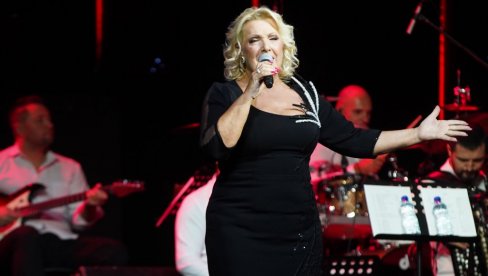 SNEŽANA ĐURIŠIĆ U VELIKOM INTERVJUU ZA NOVOSTI: Slavićemo ko god da pobedi (FOTO)