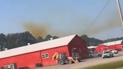 ISCURELO HILJADE GALONA AZOTNE KISELINE: Naređena hitna masovna evakuacija, obustavljen i avio saobraćaj - haos u SAD (VIDEO)