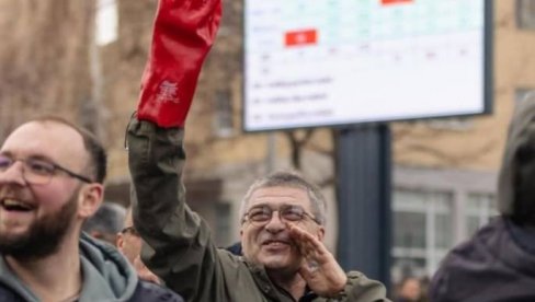 NISU SE DŽABE MUDŽAHEDINI IGRALI FUDBALA GLAVAMA SRBA Monstruozno: Blokader slavi klanje Srba (FOTO)