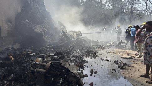 NAJMANJE 133 ŽRTVE U PADU AVIONA: U letelici bilo 11 dece - nezapamćena tragedija u Indiji (VIDEO)