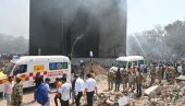 ТЕЛА СУ БИЛА СВУДА ОКО МЕНЕ, БИО САМ УПЛАШЕН: Ово је мушакрац који је преживео авионску несрећу у Индији, описао сав ужас (ФОТО/ВИДЕО)