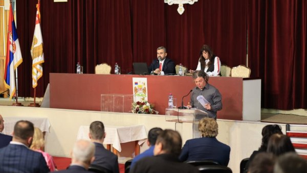 ГРАД ПОСЛОВАО СА СУФИЦИТОМ: Заседао крагујевачки Парламент, усвојен завршни рачун буџета ГРАД ПОСЛОВАО СА СУФИЦИТОМ: Заседао крагујевачки Парламент, усвојен завршни рачун буџета