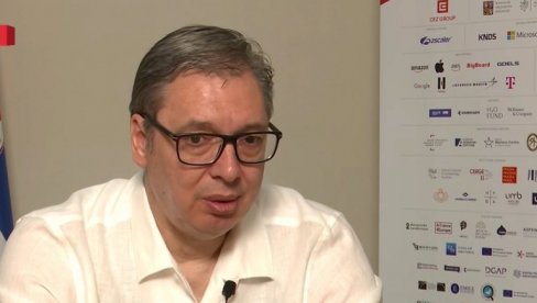 VUČIĆ SE OBRAĆA IZ PRAGA (VIDEO)