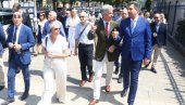 КОЛОНИЈА ПУСТОВАЊА: Дипломатско окупљање у Шапцу, у граду на Сави 11 амбасадора