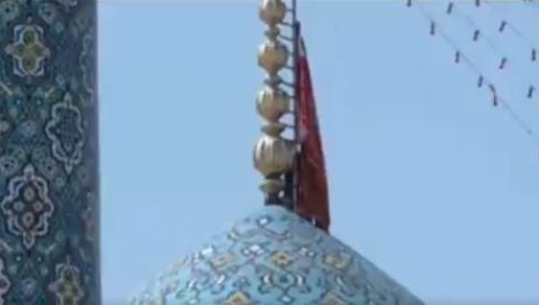 ЦРВЕНА ЗАСТАВА ВИЈОРИ СЕ ИЗНАД ЏАМИЈЕ: Иран најављује освету (ВИДЕО) ЦРВЕНА ЗАСТАВА ВИЈОРИ СЕ ИЗНАД ЏАМИЈЕ: Иран најављује освету (ВИДЕО)