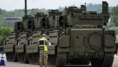 ПАРАДА У ВАШИНГТОНУ, ПРОТЕСТ НА УЛИЦАМА: У напетој атмосфери америчка армија данас у главном граду САД обележава 250. годишњицу