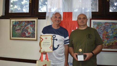 РЕКОРДЕР ОДЛАЗИ У ПЕНЗИЈУ: Слободан Јовичин из Кикинде крв дао 184. пут, даље га спречавају године живота