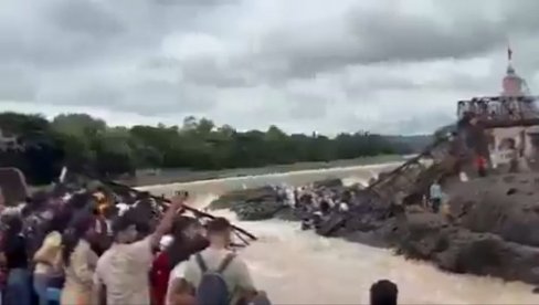 SRUŠIO SE ČELIČNI MOST U INDIJI: Poginulo šestoro osoba, veliki broj ljudi povređeno (FOTO/VIDEO)