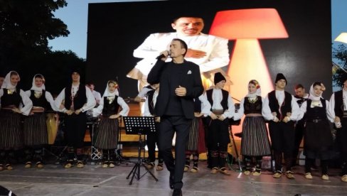 UVEK TI SE VRAĆAM GRADE MOJ: Dragan Kojić Keba priredio muzički spektakl u rodnoj Loznici (FOTO)