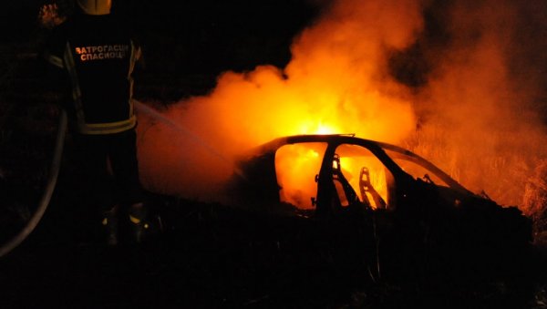 ПОГИНУО ВОЗАЧ „АУДИЈА“: Саобраћајни удес у Адранима код Краљева ПОГИНУО ВОЗАЧ „АУДИЈА“: Саобраћајни удес у Адранима код Краљева