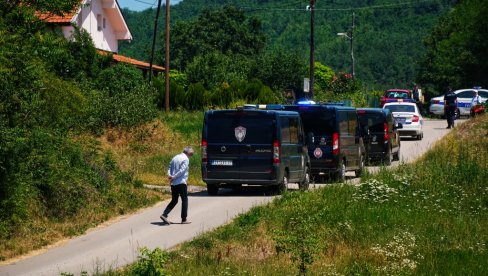 OSUMNJIČENI ZA UBISTVO DANKE ILIĆ DOVEDENI U BANJSKO POLJE: Počela rekonstrukcija nestanka devojčice
