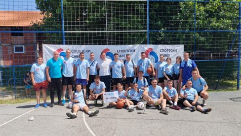 EKIPNI POBEDNIK BATULOVCE: Seoske sportske igre u Vlasotincu EKIPNI POBEDNIK BATULOVCE: Seoske sportske igre u Vlasotincu