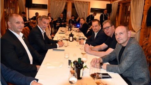 НАЈСРДАЧНИЈИ ПОЗДРАВ ВИКТОРУ ОРБАНУ Вучић: Нисам занимљив и шармантан, те сам наше мађарске госте оставио у друштву Ивице Дачића