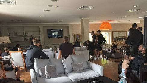 АЕК = БАУК, АЛИ... Овако је тренер ФК Партизан Срђан Благојевић реаговао на жреб квалификација за Лигу Европе