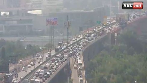 KOLAPS NA GAZELI I AUTOKOMANDI: Kilometarske kolone u glavnom gradu, vozila mile