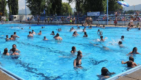 БЕЗБЕДНОСТ ЈЕ ПРИОРИТЕТ: Едукативна акција ПУ Краљево поводом почетка купалишне сезоне