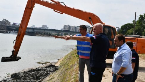 RADOVI TEKU PREDVIĐENOM DINAMIKOM: Sanacija i uređenje leve obale reke Save RADOVI TEKU PREDVIĐENOM DINAMIKOM: Sanacija i uređenje leve obale reke Save